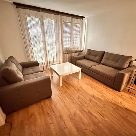 High-floor Apartment, Free Parking *