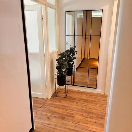 High-floor Apartment, Free Parking شقة