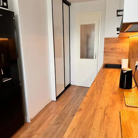 High-floor Apartment, Free Parking *